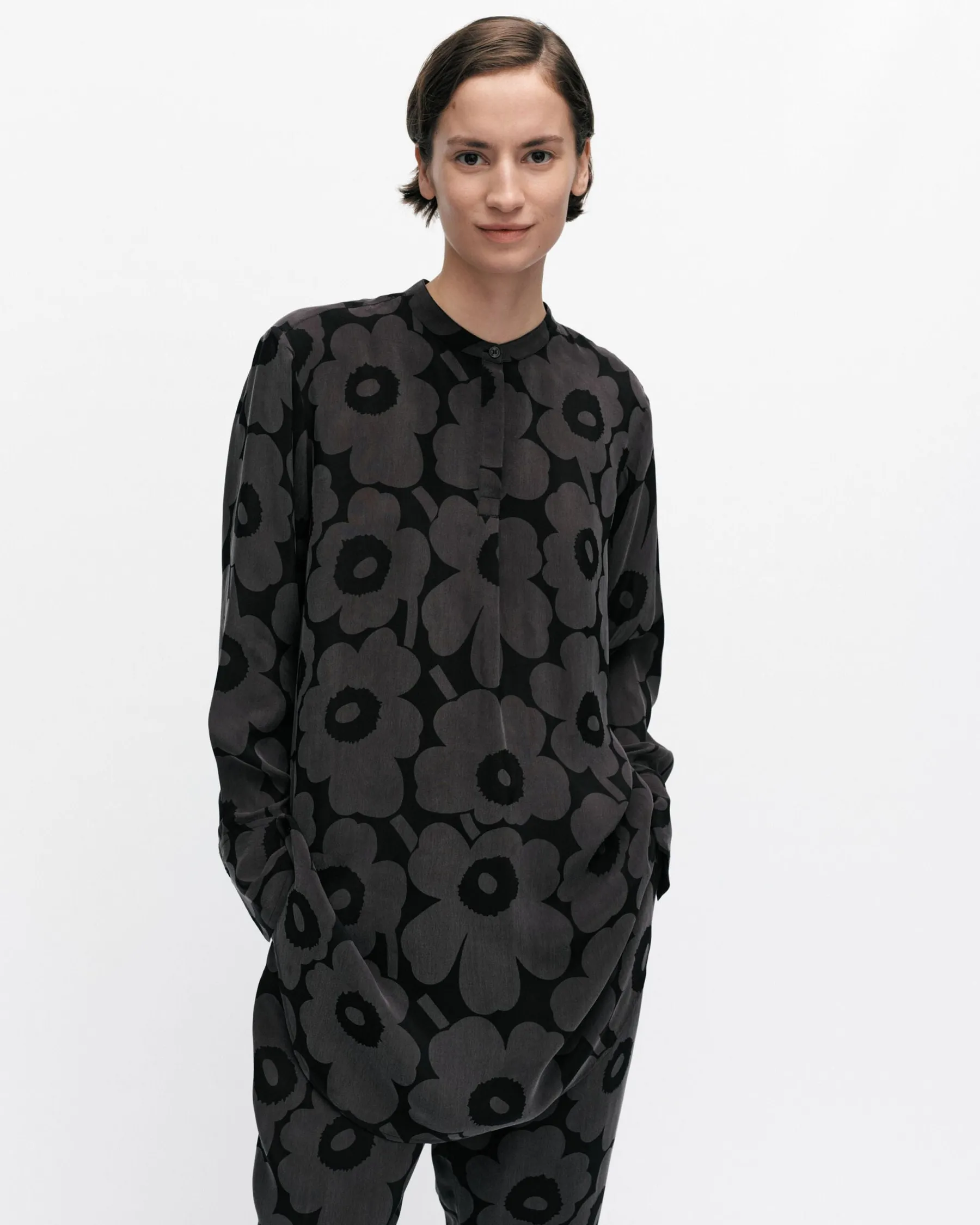 Paidat Ja Tunikat^Marimekko Hurmaava Unikko Kupropaita