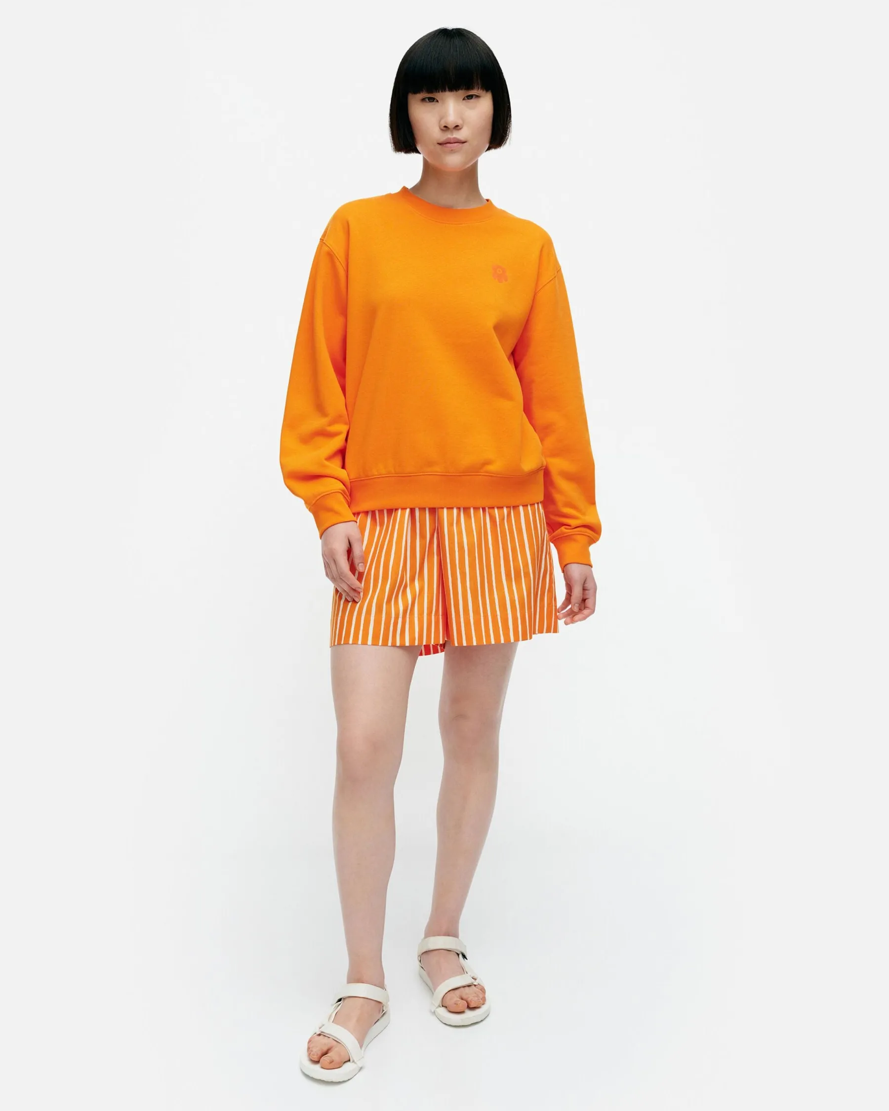 Paidat Ja Tunikat^Marimekko Kioski Leiot Unikko Placement Collegepaita