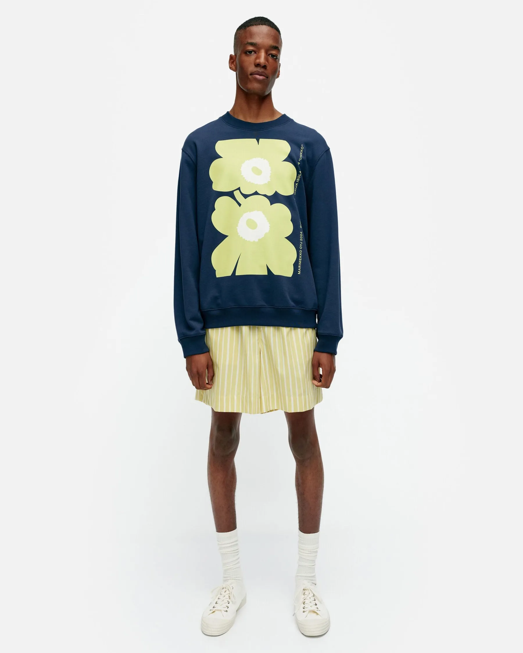 Paidat Ja Tunikat^Marimekko Kioski Loisto Unikko Placement Collegepaita