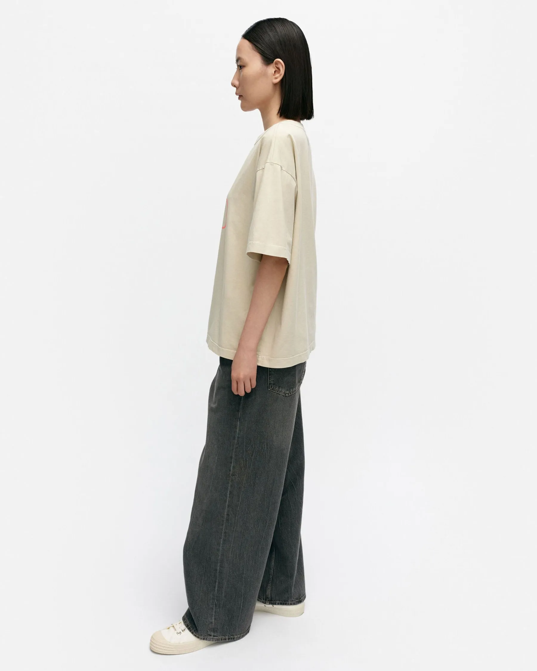 Paidat Ja Tunikat^Marimekko Kioski Veig Piirto Unikko Placement T-Paita